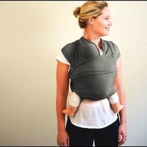 Huggaloops infant wrap style carrier